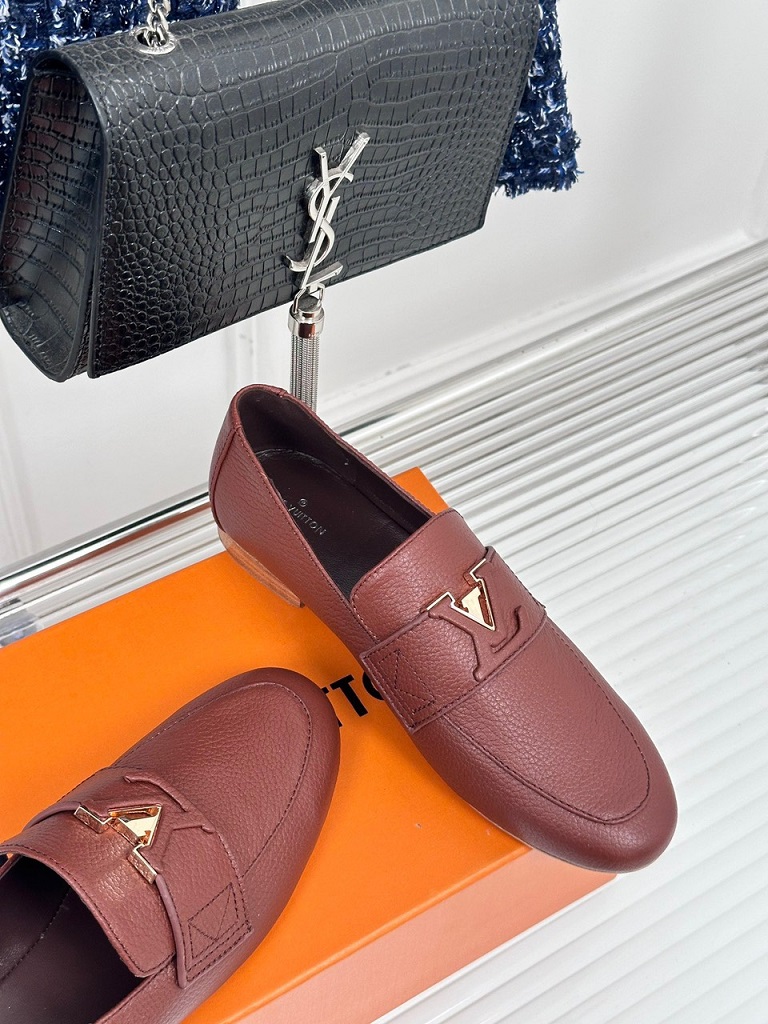 LOUIV Loafers