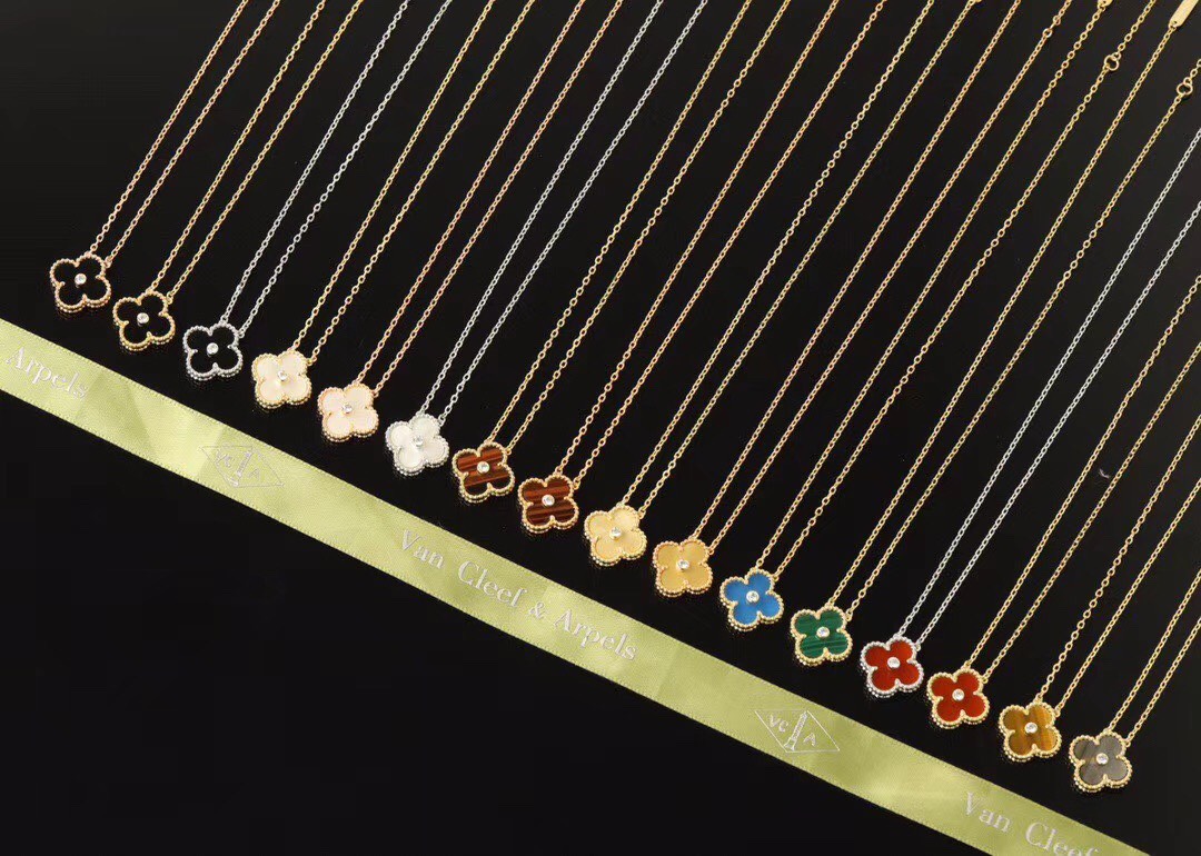 VCA Necklace