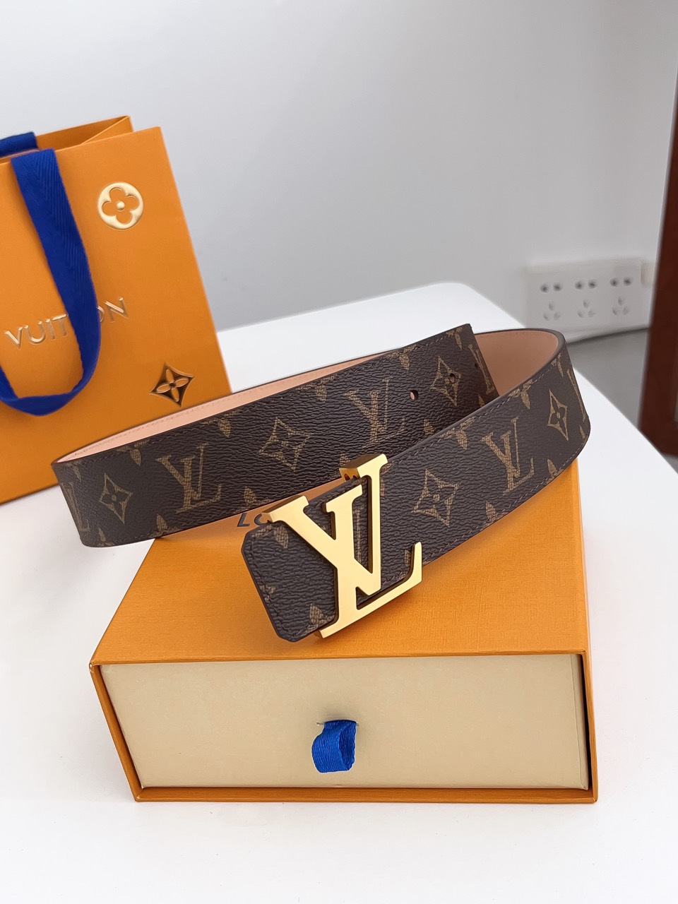 LOUIV Men Belt