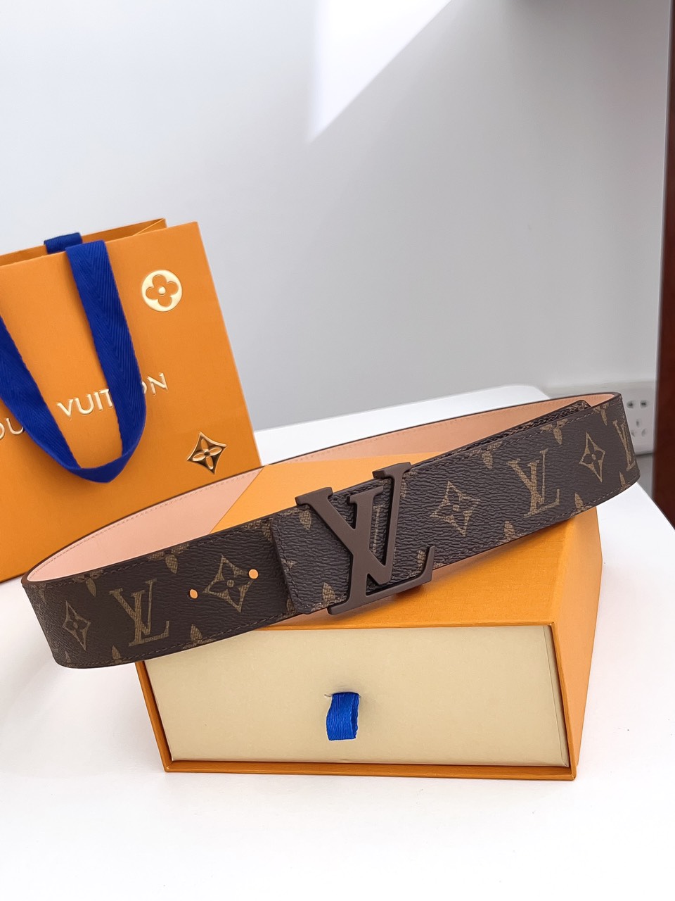 LOUIV Men Belt