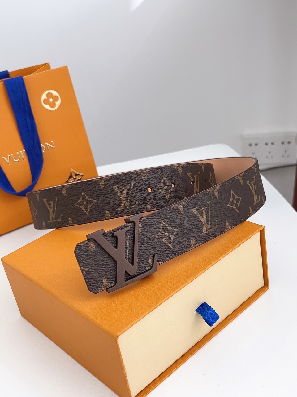 LOUIV Men Belt