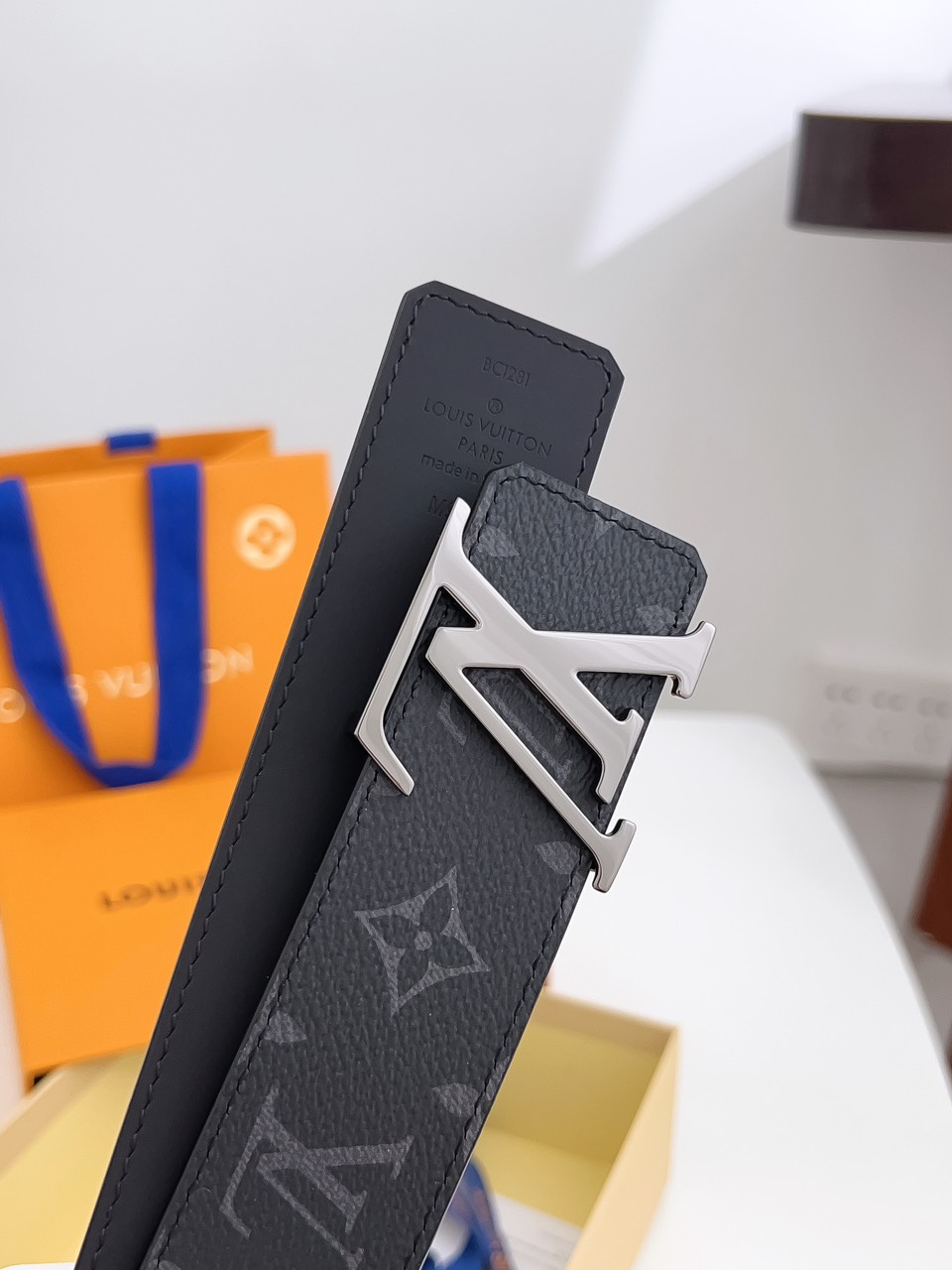 LOUIV Men Belt