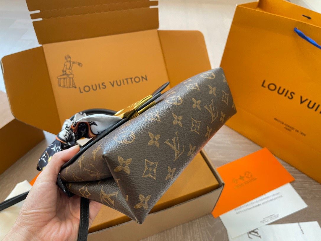 LOUIV Locky BB