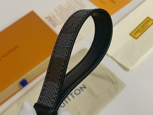 LOUIV Key Chain