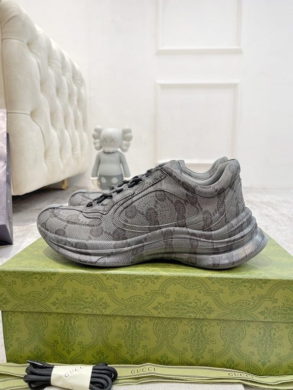 GG Sneakers