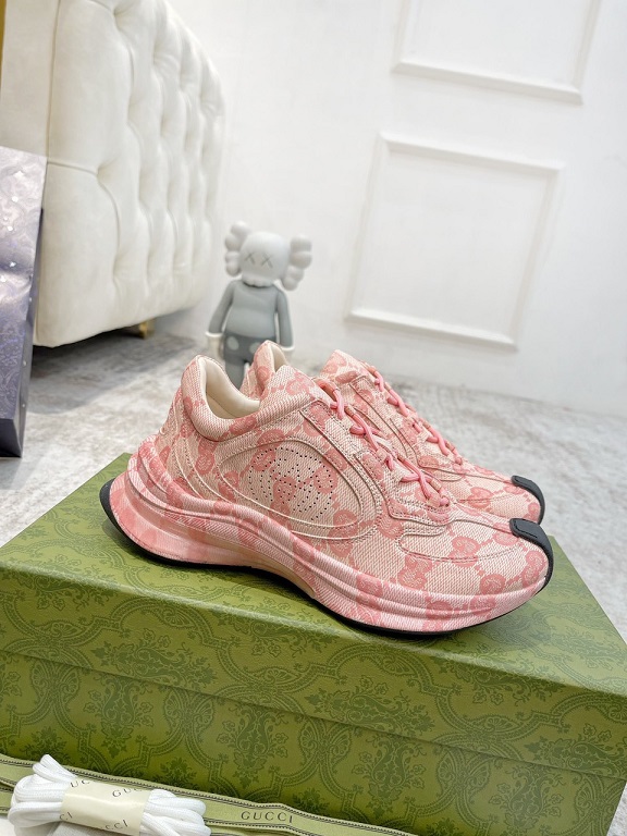 GG Sneakers