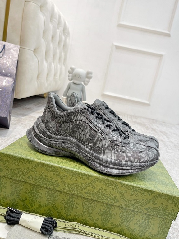 GG Sneakers