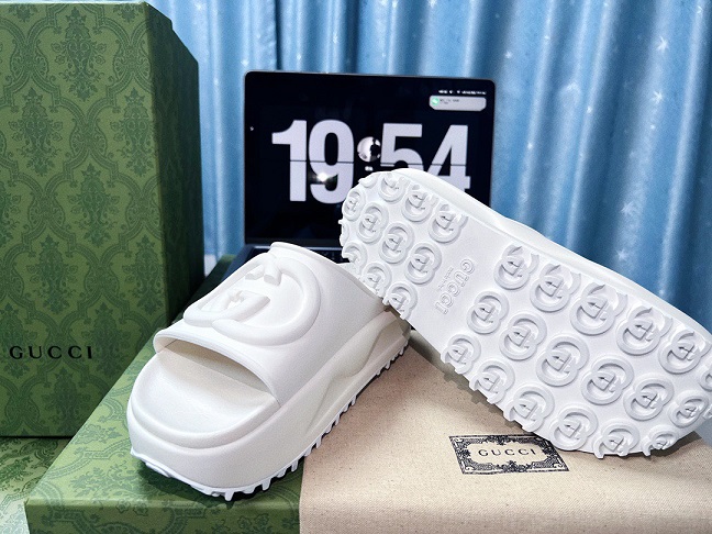 GG Rubber Platform Slides