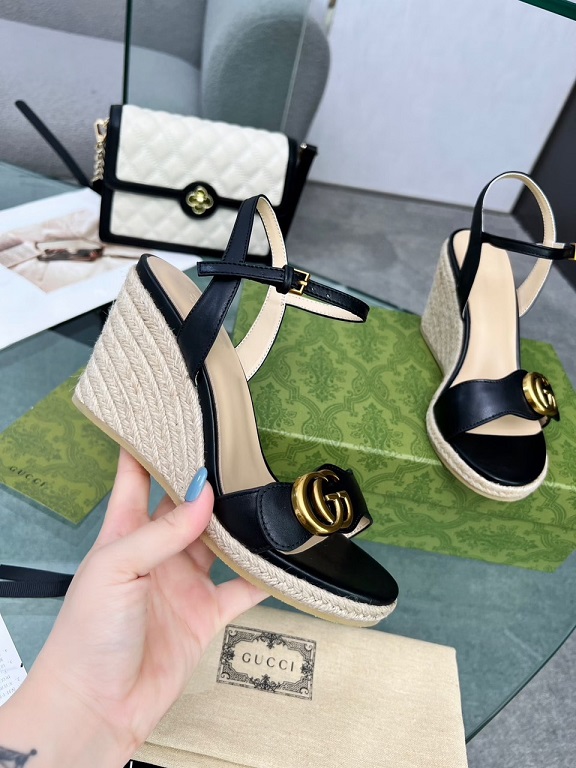 GG Marmont Wedges