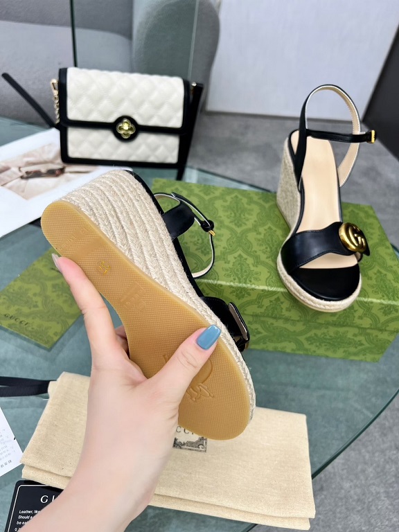 GG Marmont Wedges