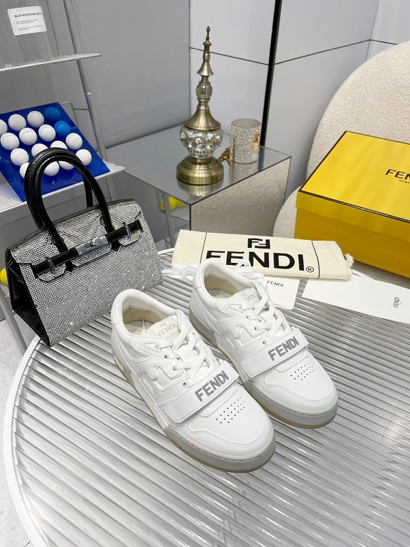 FD Sneakers