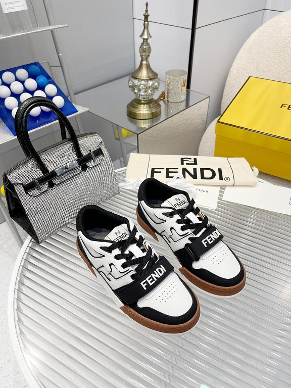 FD Sneakers
