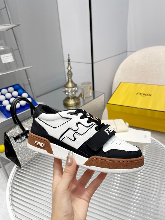 FD Sneakers