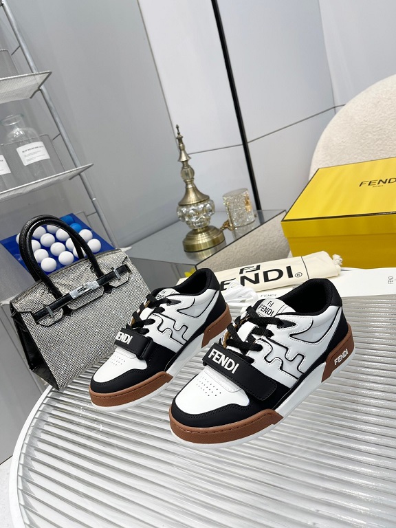 FD Sneakers