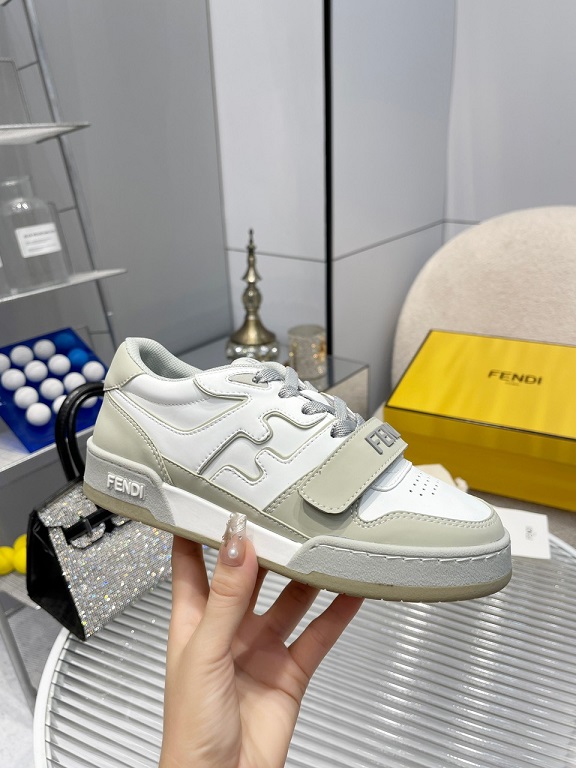 FD Sneakers