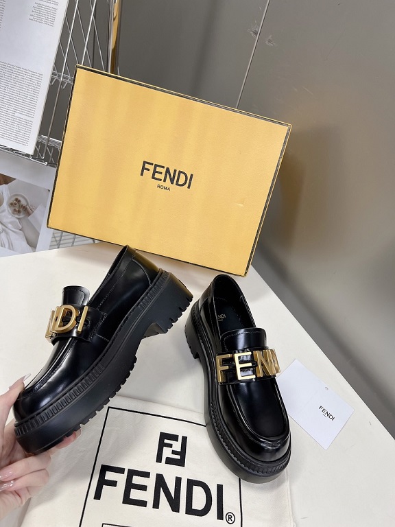 FD Graphy Loafers