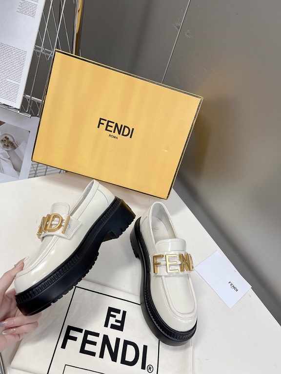 FD Graphy Loafers