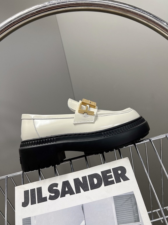 FD Graphy Loafers