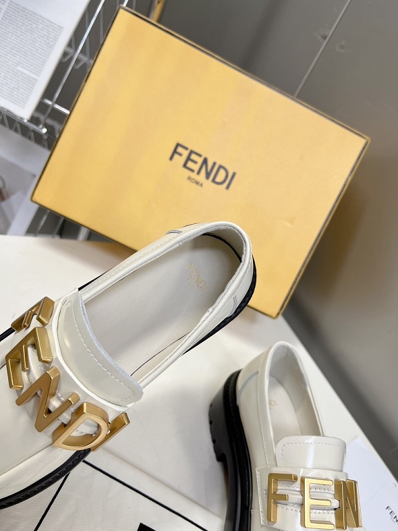 FD Graphy Loafers