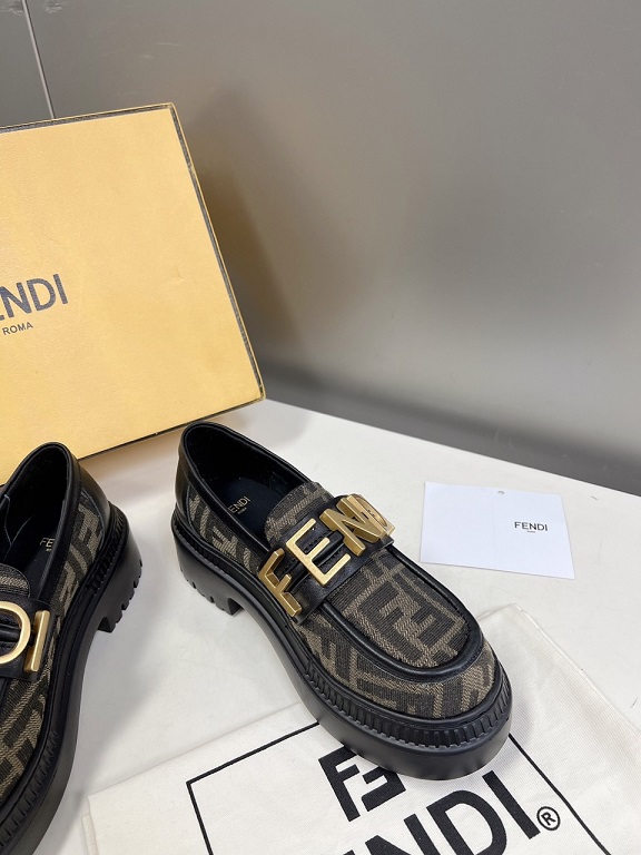 FD Graphy Loafers