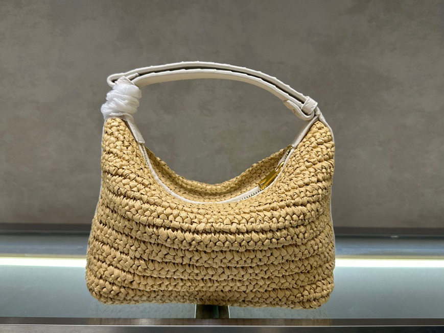 BV Intrecciato Raffia