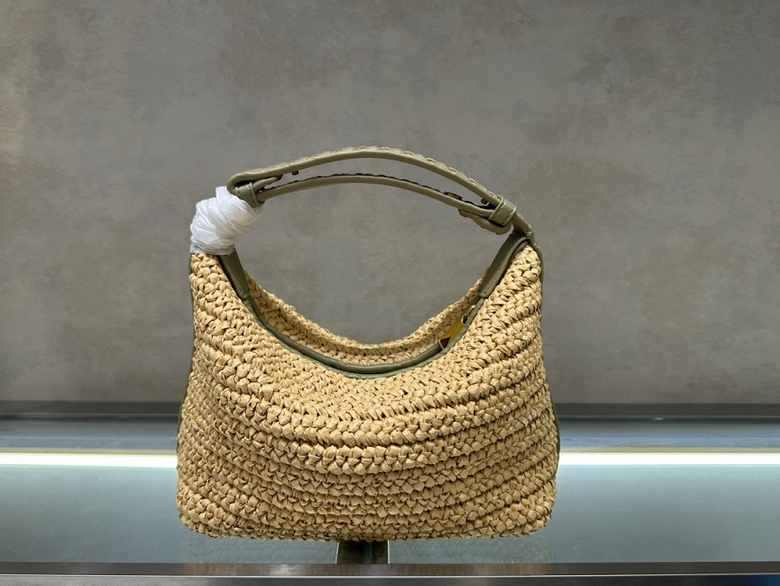 BV Intrecciato Raffia