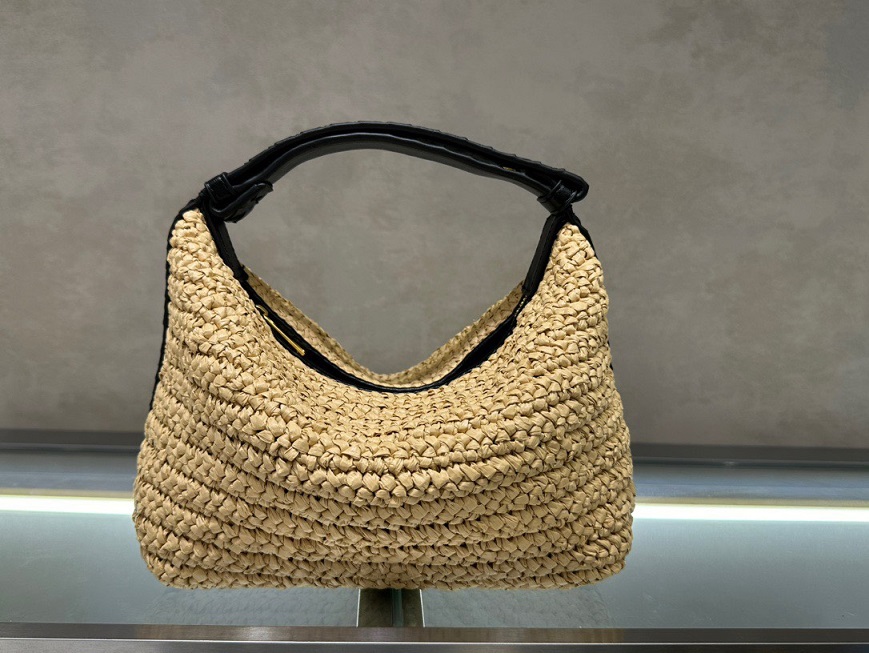 BV Intrecciato Raffia