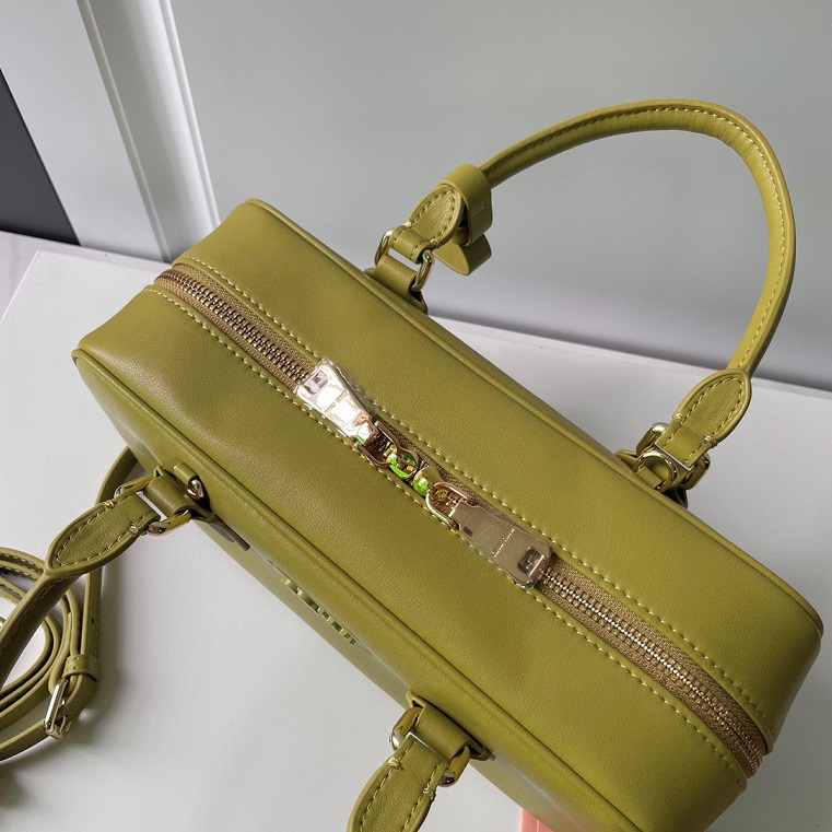 Miu Matelasse Medium