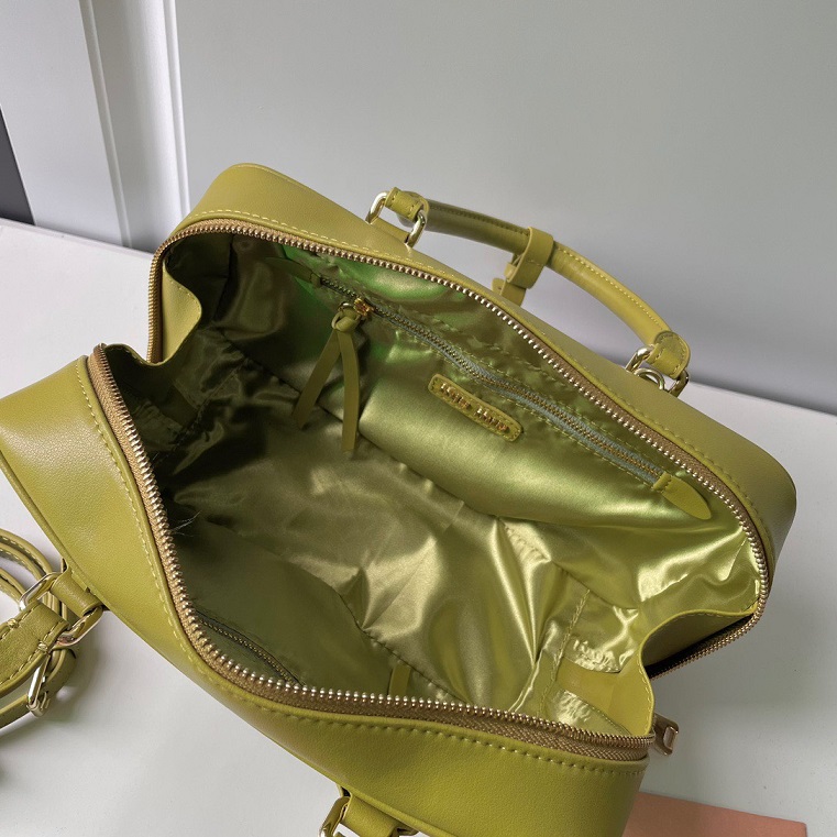 Miu Matelasse Medium