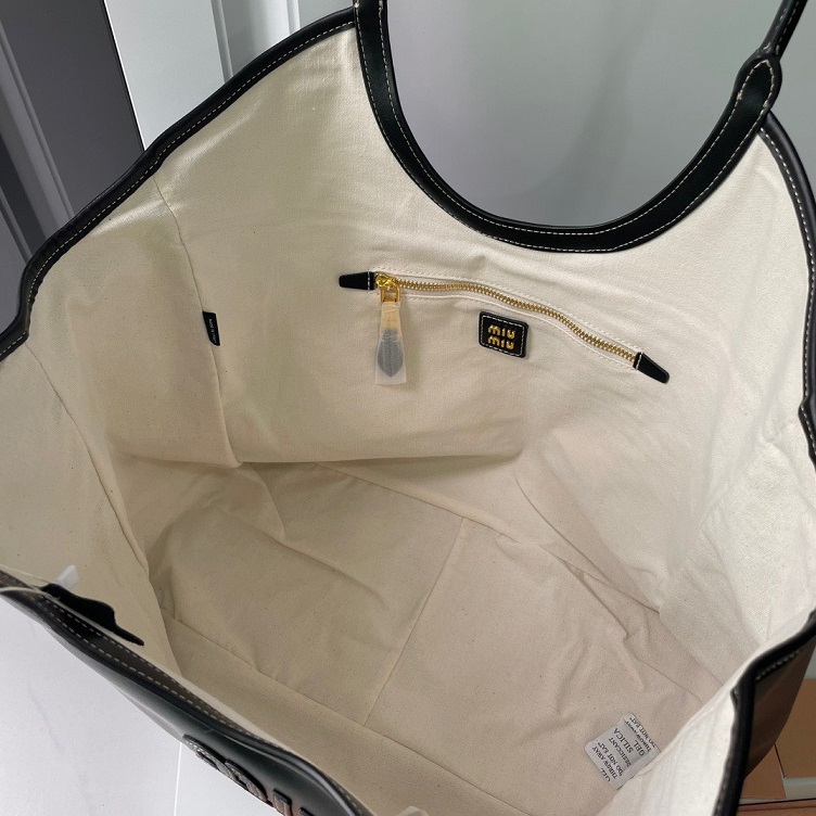 Miu Tote Medium