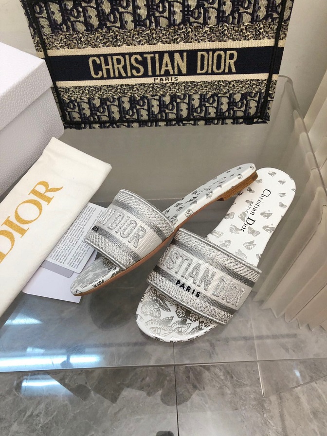CD Dway Slides
