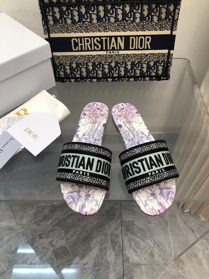 CD Dway Slides