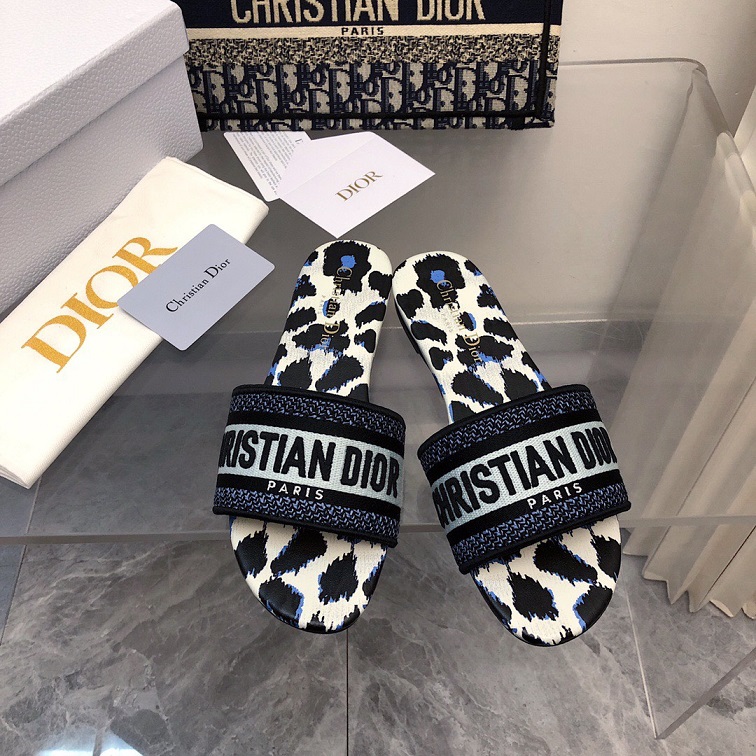 CD Dway Slides