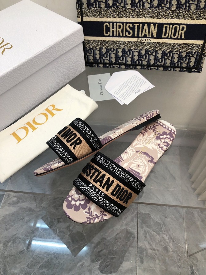 CD Dway Slides