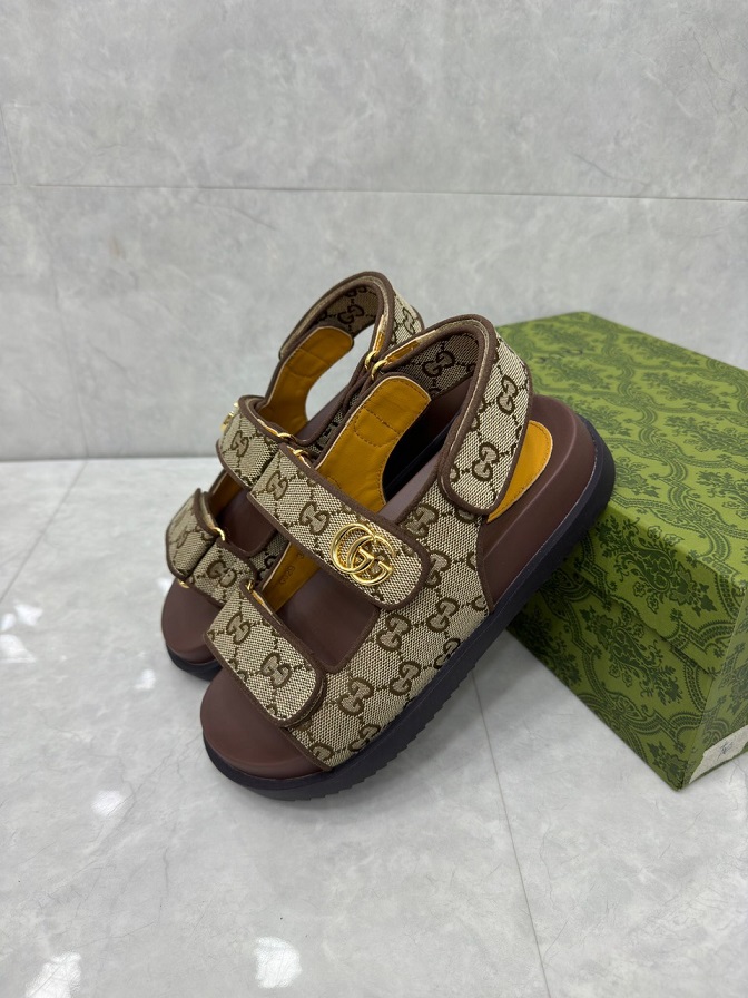 GG Sandals