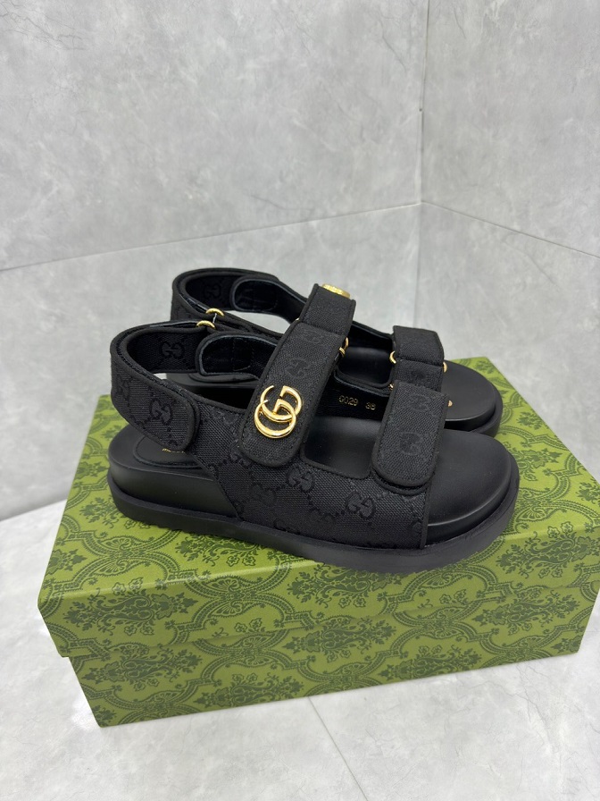 GG Sandals