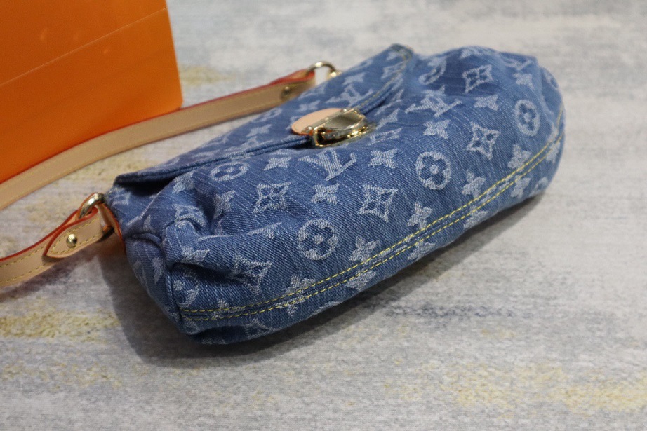 LOUIV Hobo Denim