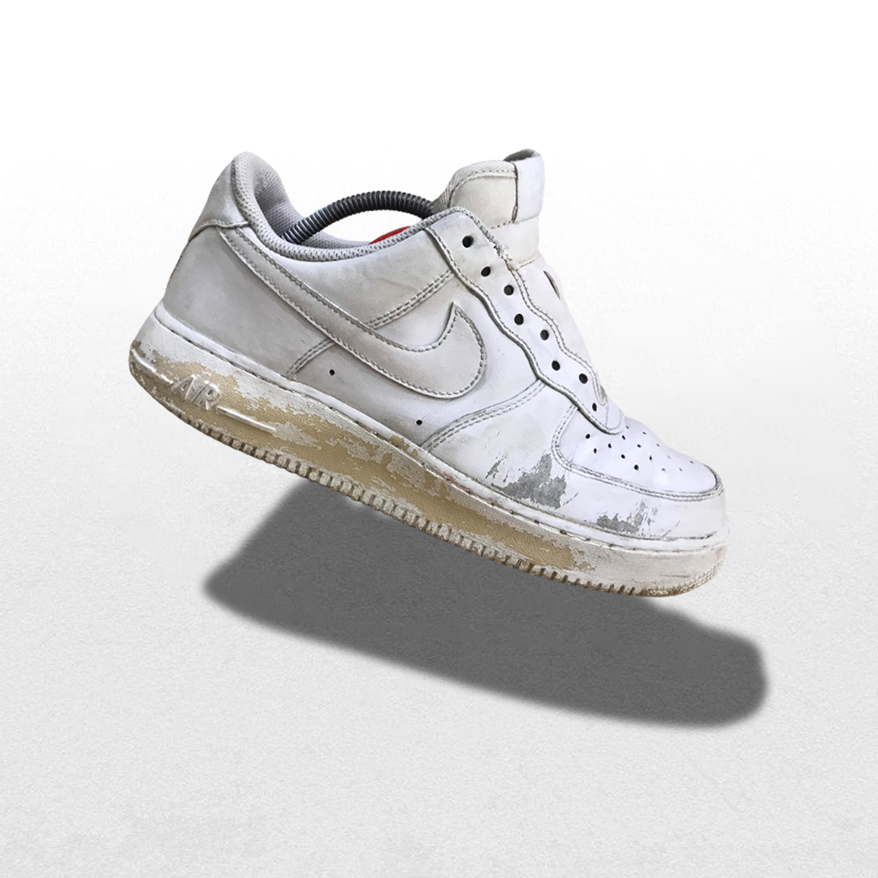 Giày sneaker giữ form tốt