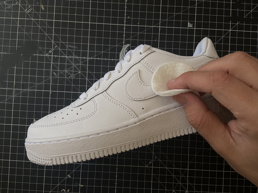 Các bước cần chuẩn bị để Repaint giày Sneaker tại nhà 6