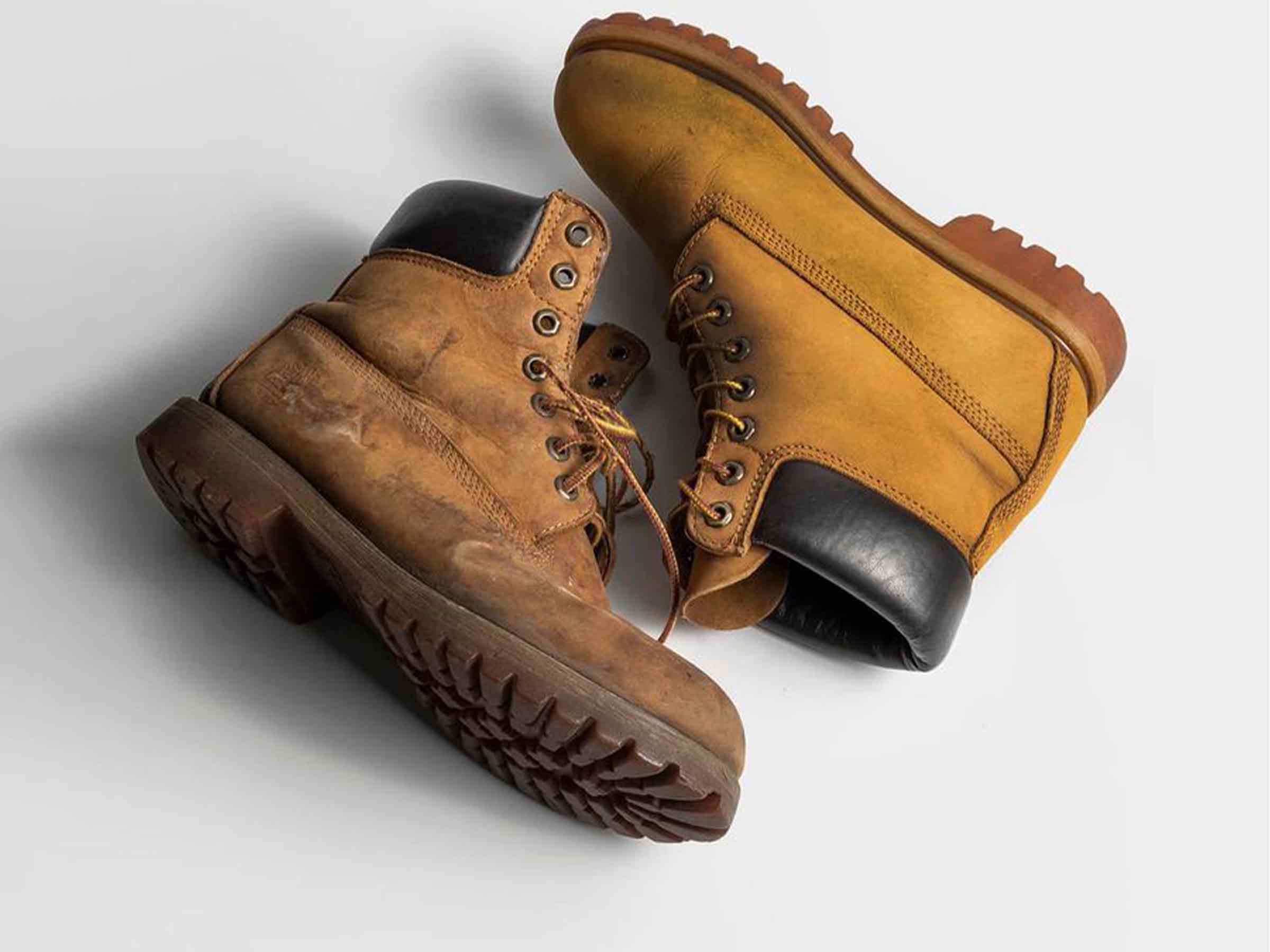 Giày da lộn Suede nhạy cảm