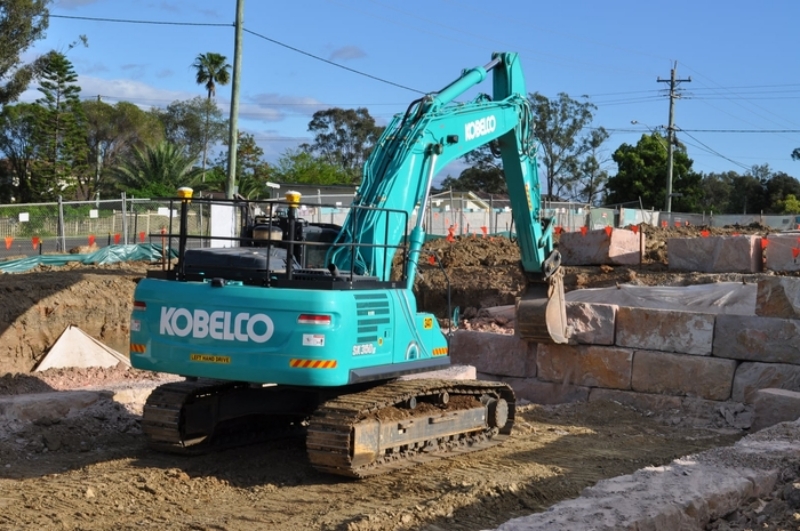 may xuc dao kobelco