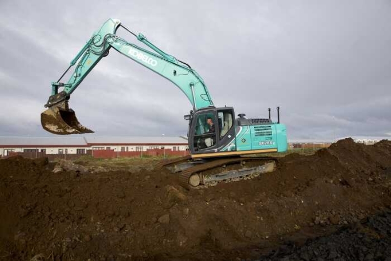 Máy xúc Kobelco