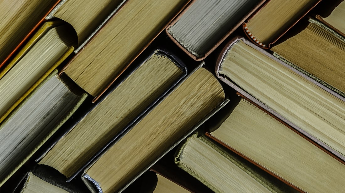 Bạn đã phân biệt được các loại giấy và bìa được sử dụng trong in sách chưa?