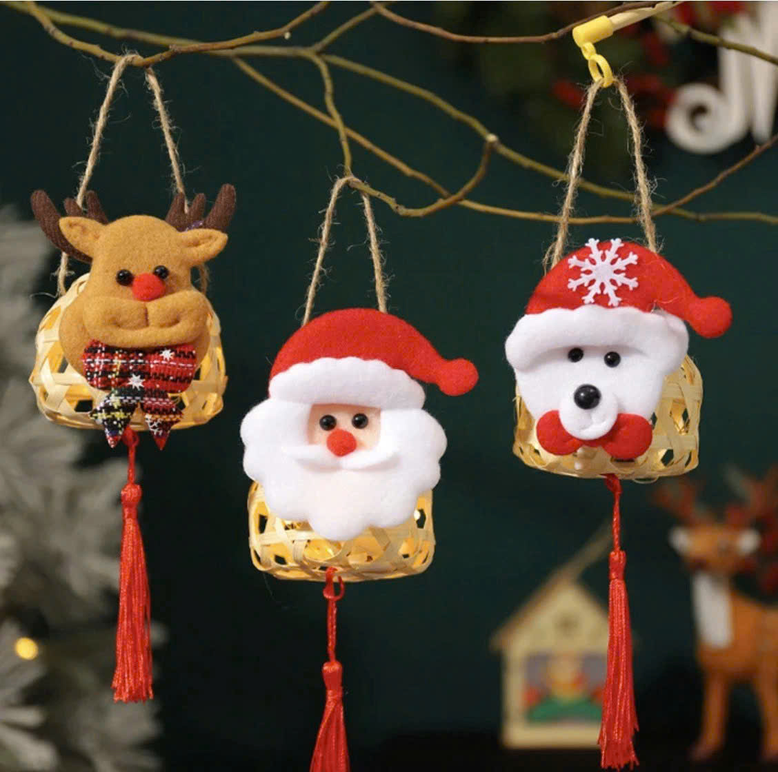Lồng đèn Noel bằng tre mini có đèn LED phát sáng 