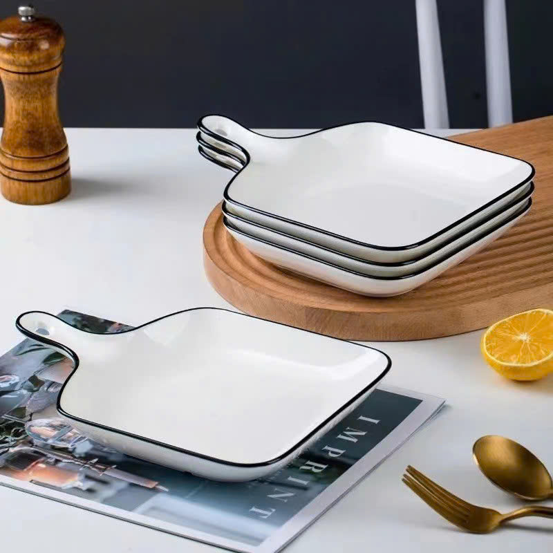 Đĩa sứ vuông tay cầm viền đen số 7