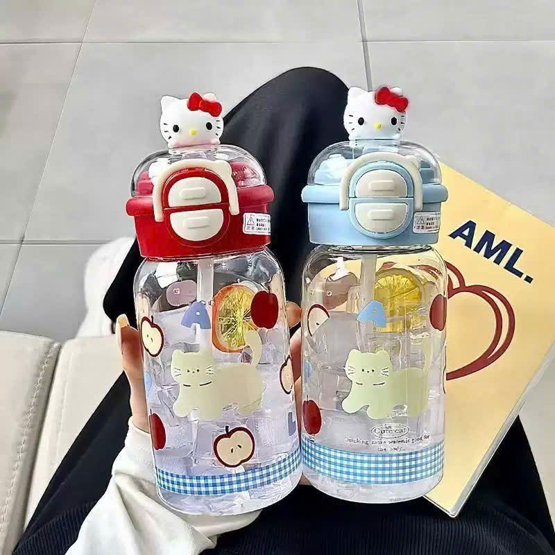 Bình nhựa đựng nước núm Hello Kitty 550ml
