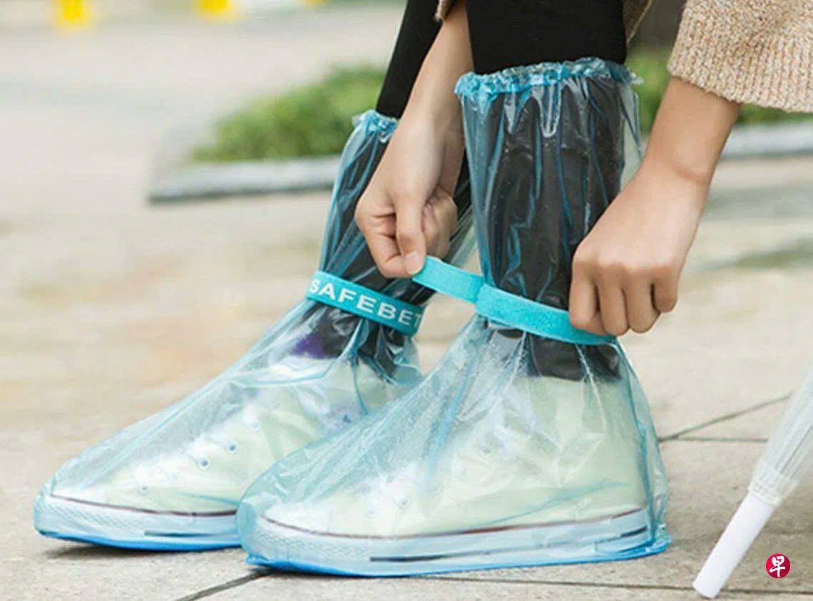 Bọc giày đi mưa cao cổ chống trơn trượt
