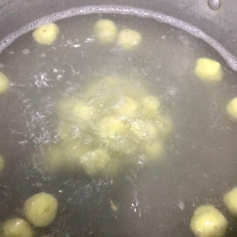 Chè khoai dẻo nước cốt dừa