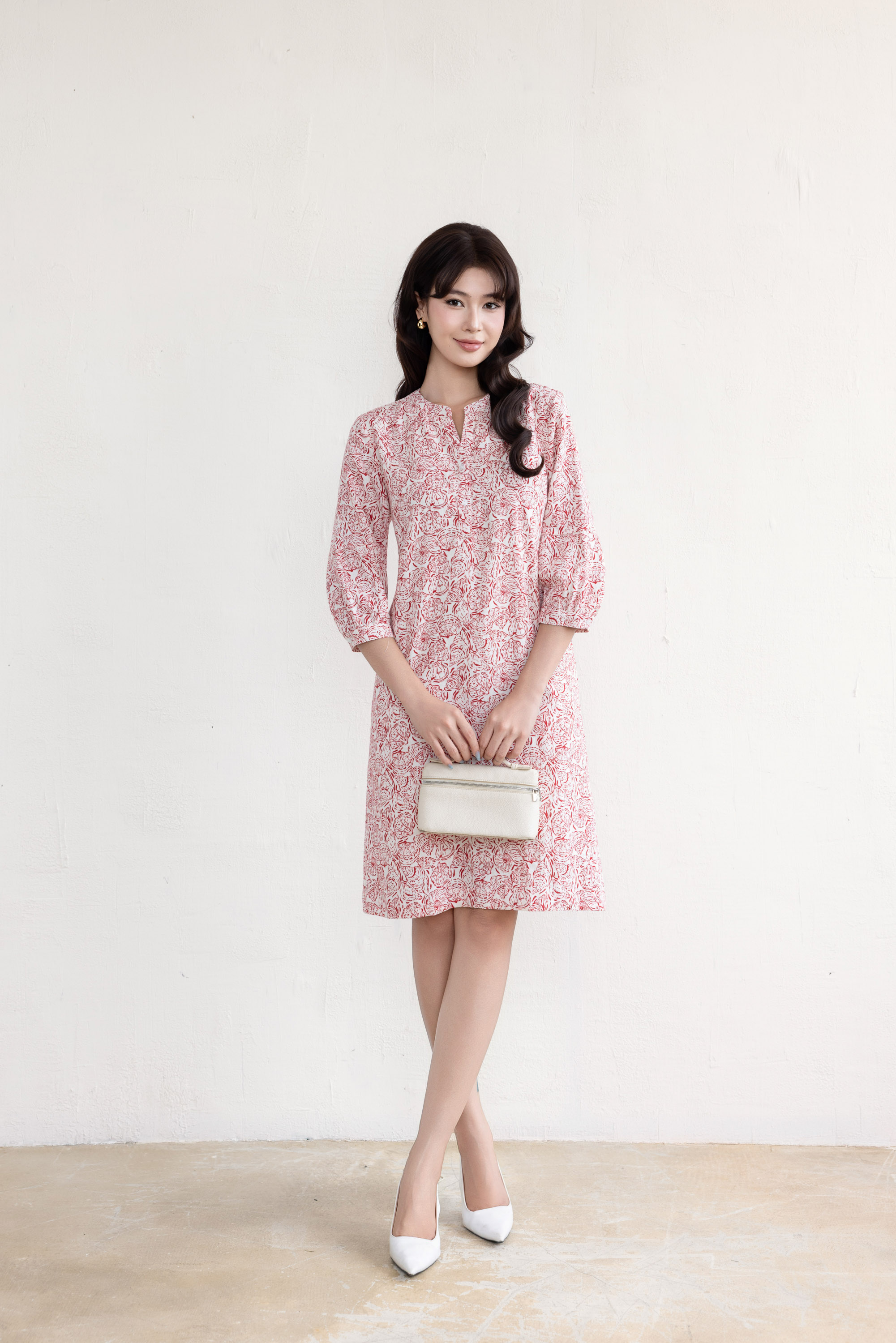 SWANLAKE | Váy Đầm Nữ Suông Tay Lỡ Cổ Trụ Cài Nút Vải Linen Cao Cấp Có Túi Du Lịch Biển Hè D12364LW07