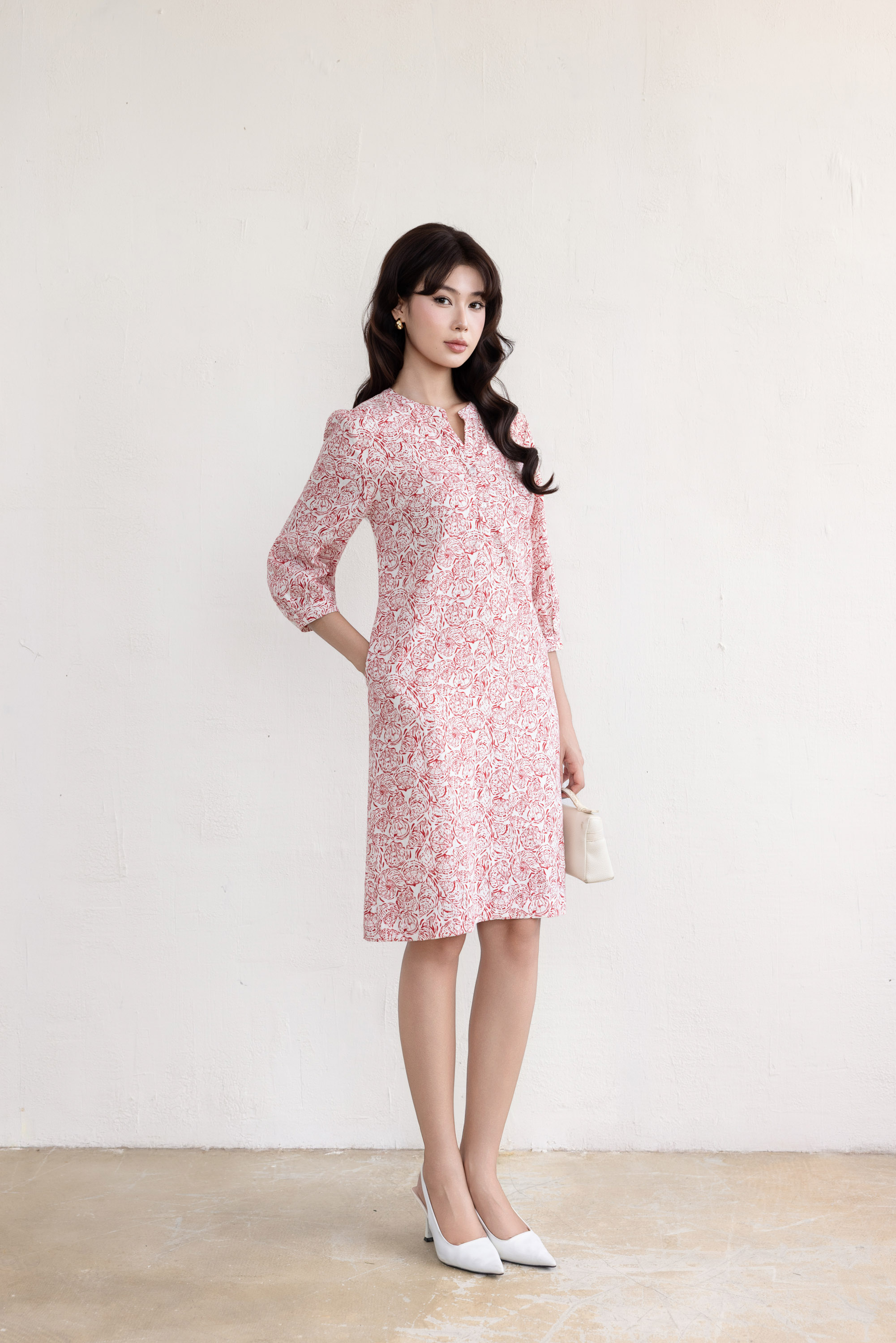 SWANLAKE | Váy Đầm Nữ Suông Tay Lỡ Cổ Trụ Cài Nút Vải Linen Cao Cấp Có Túi Du Lịch Biển Hè D12364LW07